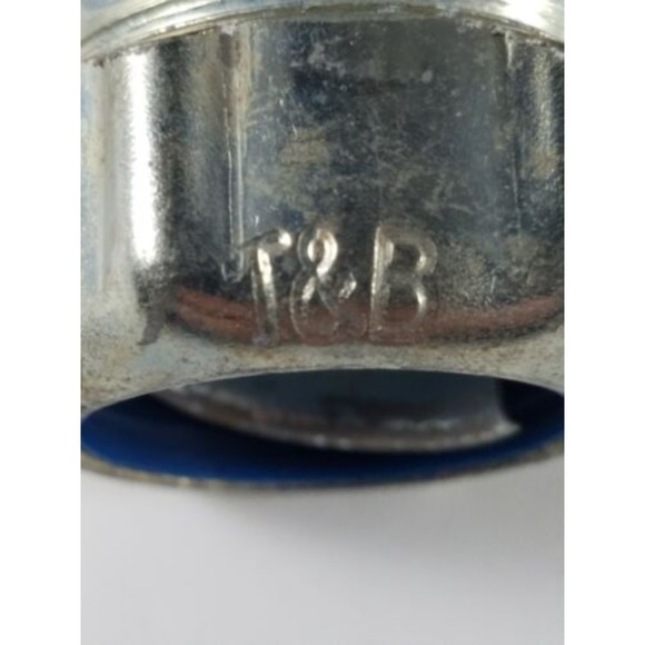 T&B 3/4" Straight EMT Fitting to 1" Compression Type Conduit Connector Seal - Picture 6 of 6